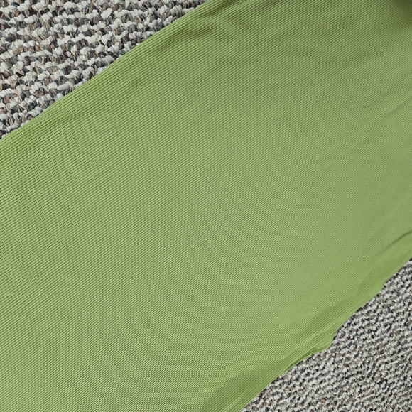 Two Piece Set - Picture 4 of 4